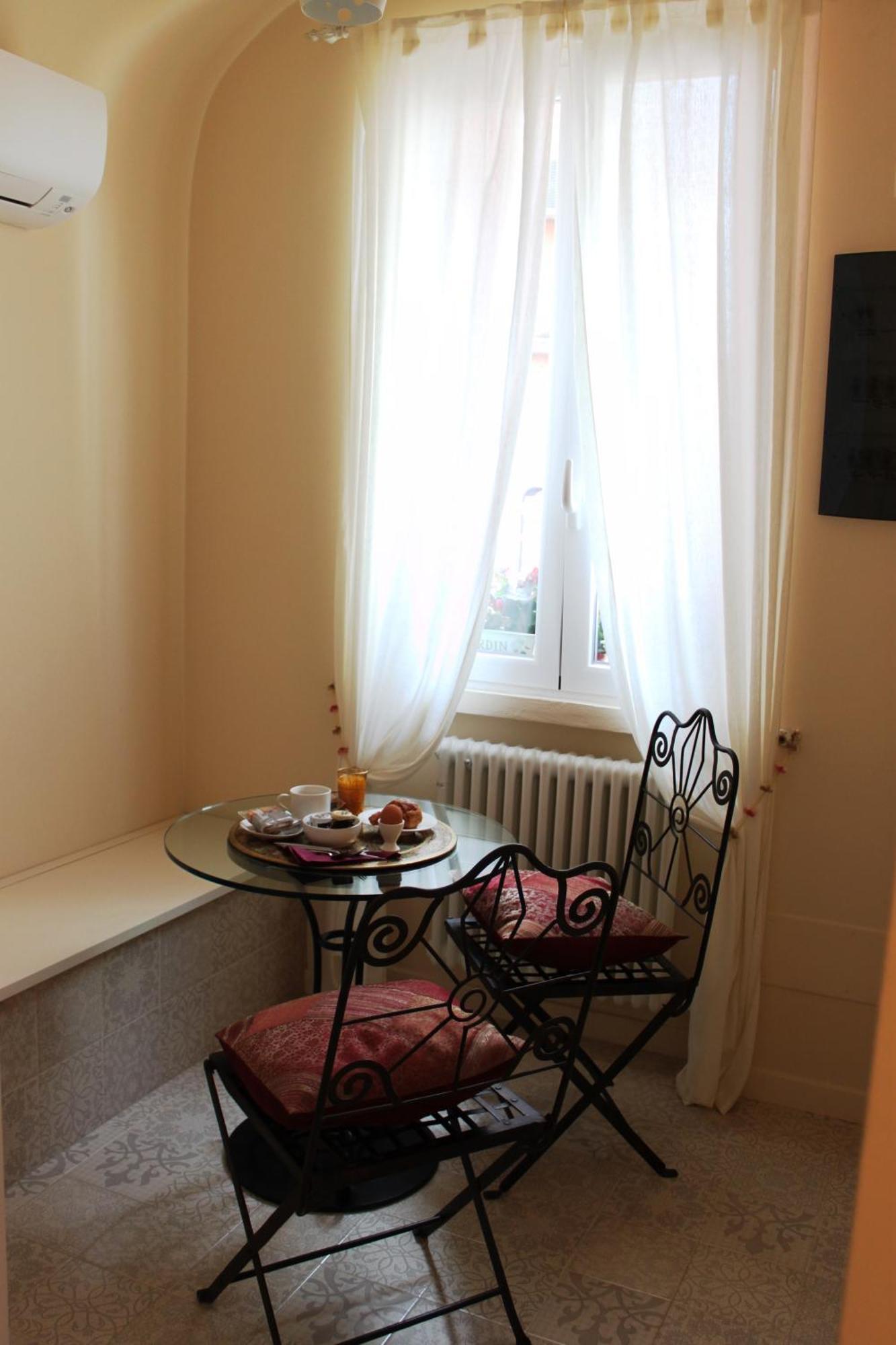 Abracadabra Tortona Bed & Breakfast มิลาน ภายนอก รูปภาพ